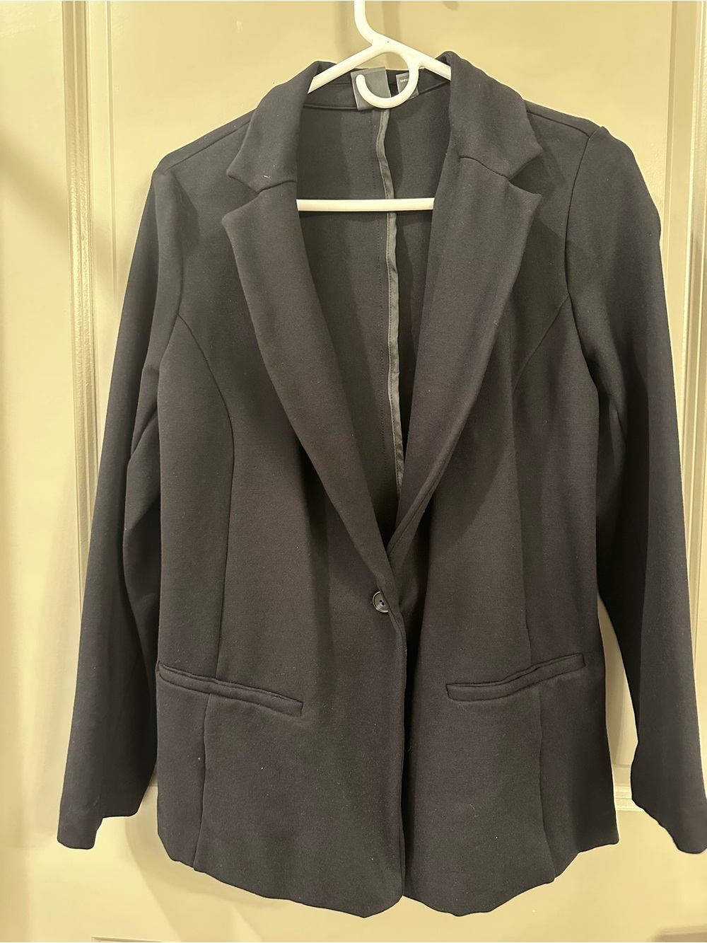Classic Women's Black Single-Button Blazer